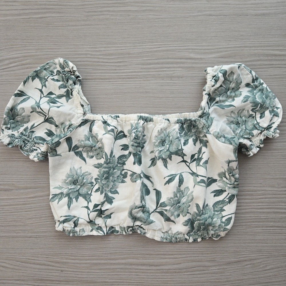 Floral Puff Sleeve Crop Top